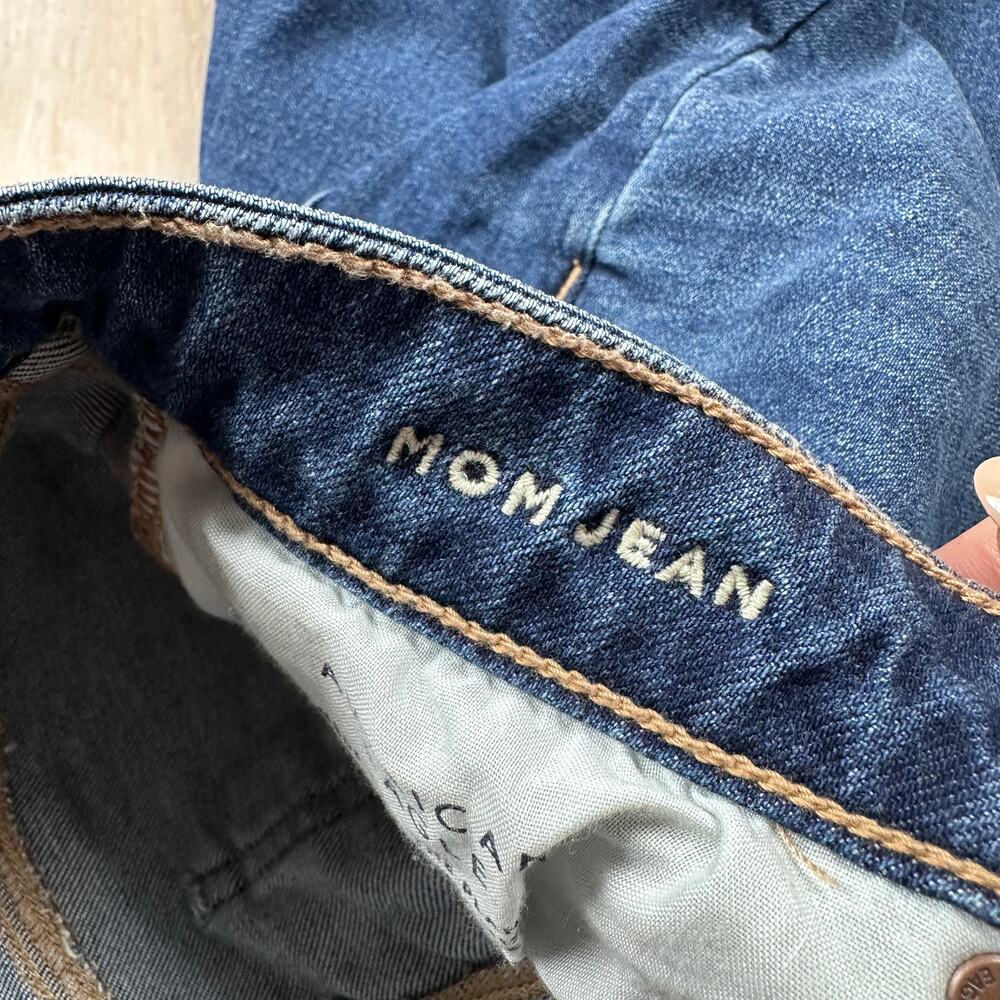 American Eagle Stretch Mom High Waisted Casual Dark Wash Denim Jeans 6 SHORT - Picture 10 of 16